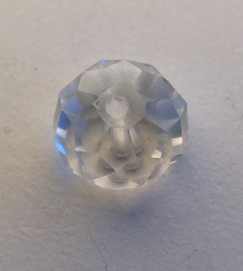Valokuva kirjasta  ABC-klubben Hängen Åk 2,  Diamanter, 30 st : Glaspärla facetterad 12 x8 mm, kuuluu tuoteryhmään Ruots lapset nuoret ja sarjakuvat.