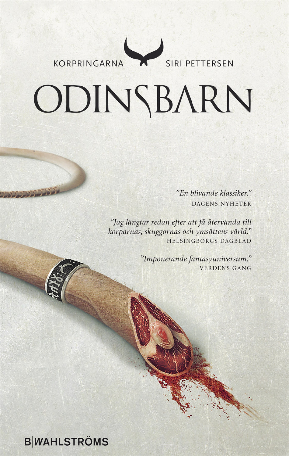 Valokuva kirjasta Siri Pettersen Odinsbarn, kuuluu tuoteryhmään Ruots lapset nuoret ja sarjakuvat.