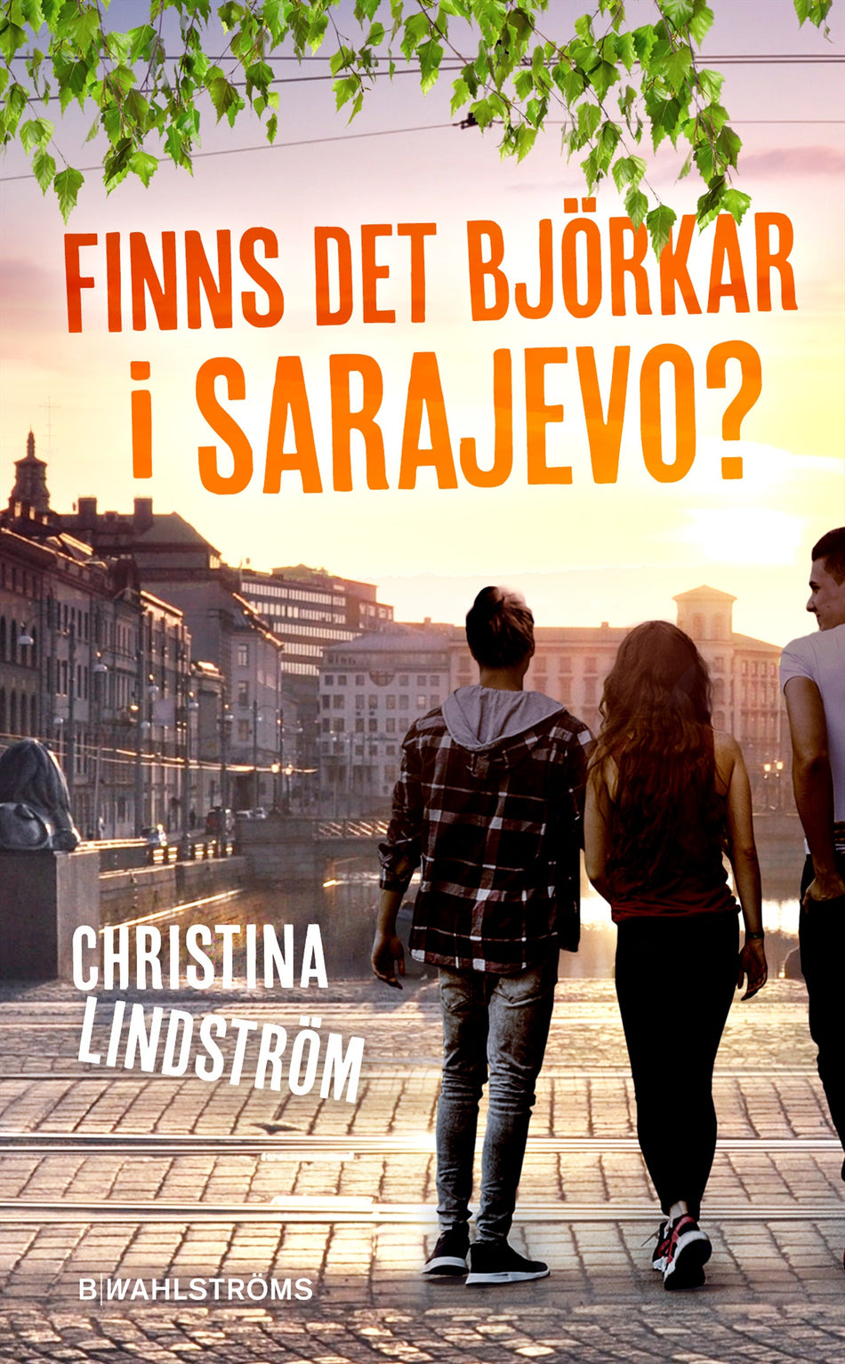 Valokuva kirjasta Christina Lindström Finns det björkar i Sarajevo?, kuuluu tuoteryhmään Ruots lapset nuoret ja sarjakuvat.