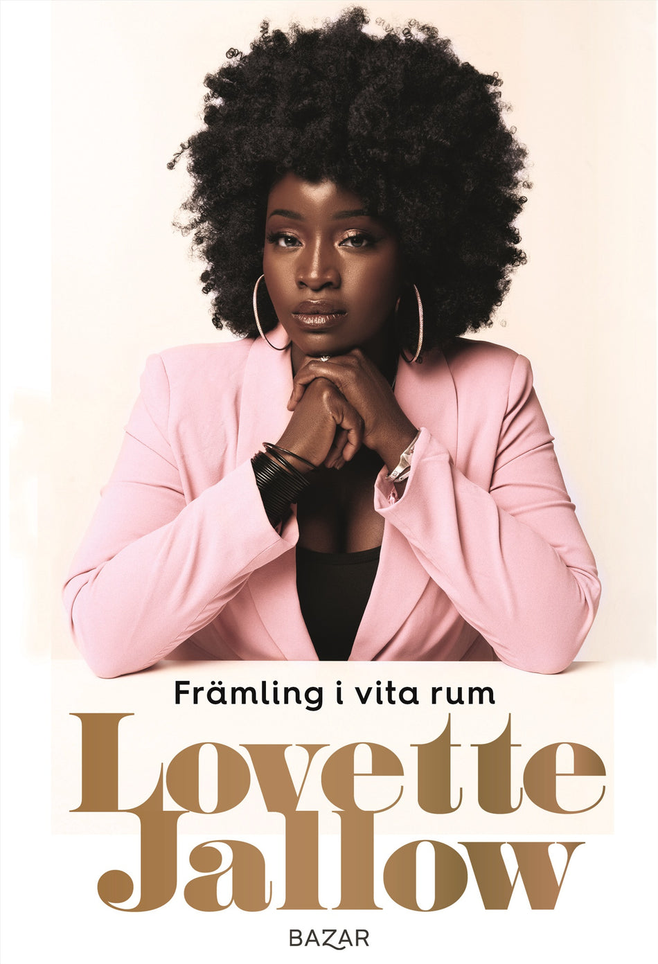 Valokuva kirjasta Lovette Jallow Främling i vita rum, kuuluu tuoteryhmään Ruots muu tieto.