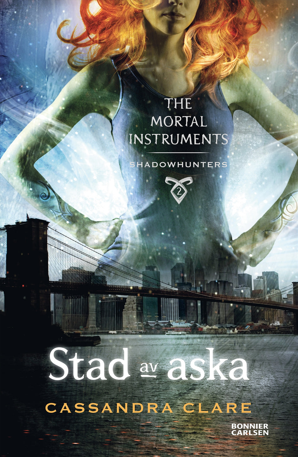 Valokuva kirjasta Cassandra Clare Stad av aska, kuuluu tuoteryhmään Ruots lapset nuoret ja sarjakuvat.