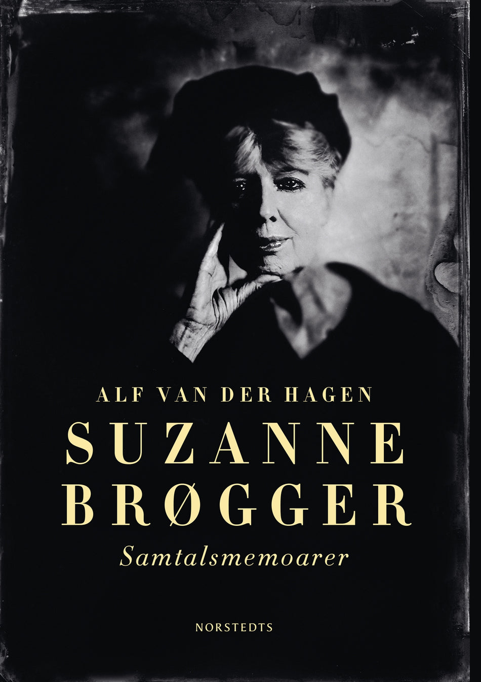 Valokuva kirjasta Alf van der Hagen Suzanne Brøgger : samtalsmemoarer, kuuluu tuoteryhmään Ruots muu tieto.
