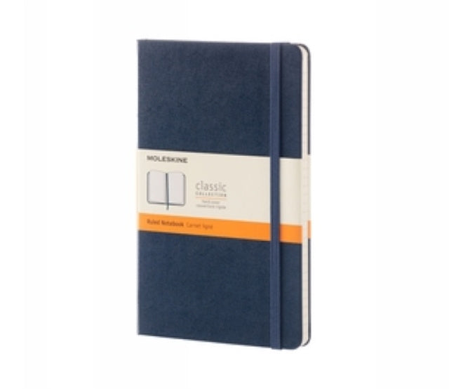 Valokuva kirjasta  Moleskine Sapphire Blue Large Ruled Notebook Hard, kuuluu tuoteryhmään Muut ulkomaiset kirjat.