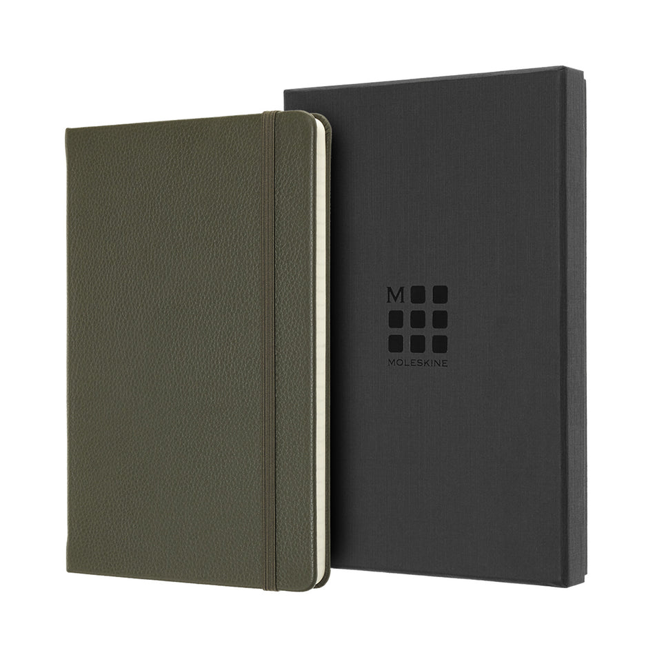 Valokuva tuotteesta Muistikirja Moleskine nahkakantinen Large vihreä, kuuluu tuoteryhmään Muistikirjat.