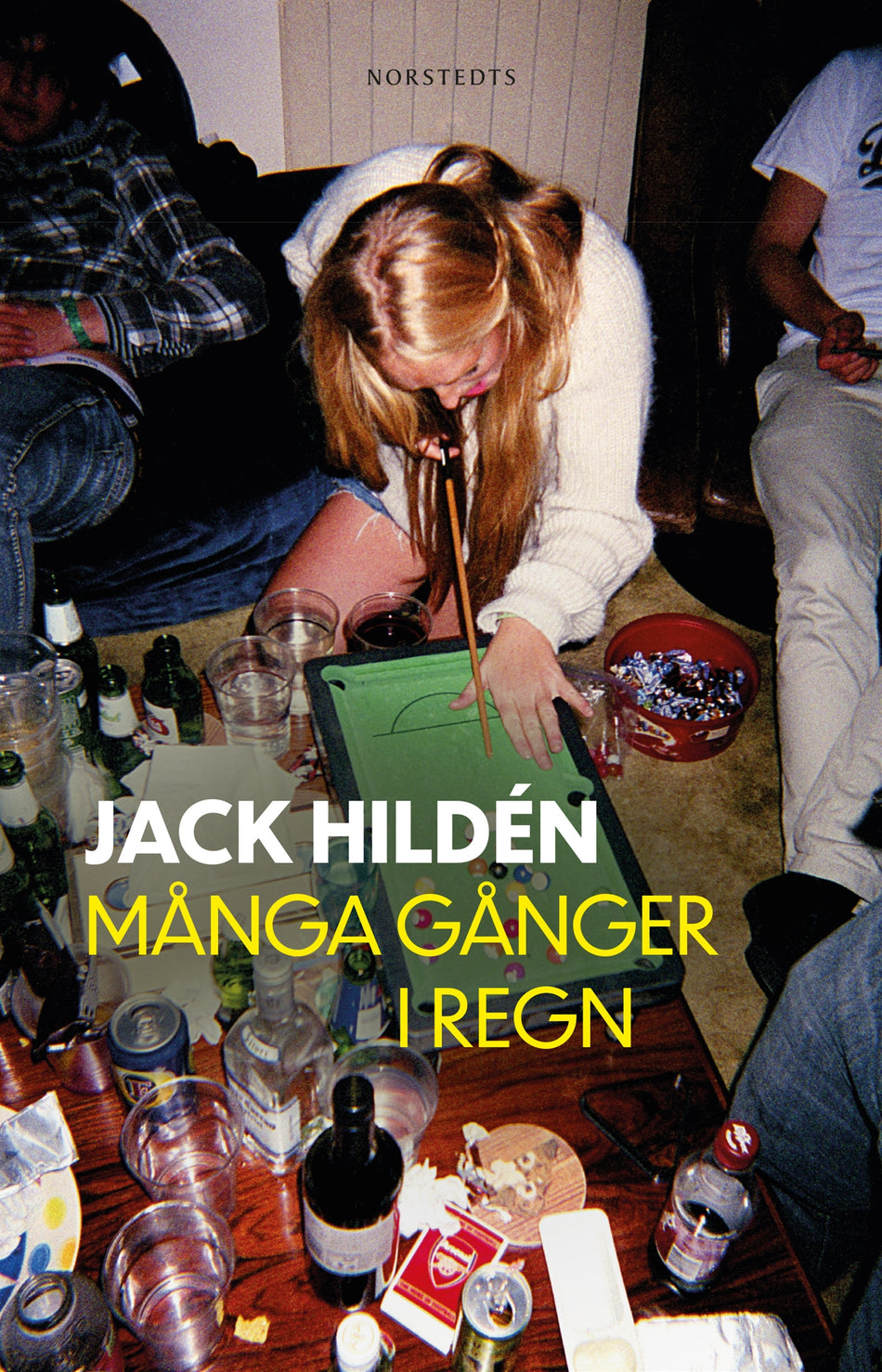Valokuva kirjasta Jack Hildén Många gånger i regn, kuuluu tuoteryhmään Ruots kaunokirjat.