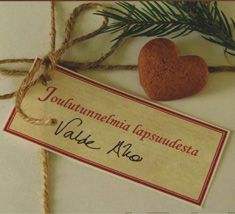 Valokuva kirjasta Valde Aho Joulutunnelmia lapsuudesta (cd), kuuluu tuoteryhmään Äänikirjat.