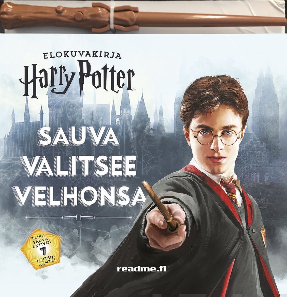 Valokuva kirjasta Warner Bros. Entertainment / Christina Pulles Harry Potter - Sauva valitsee velhonsa, kuuluu tuoteryhmään Lasten ja nuorten tietokirjat.