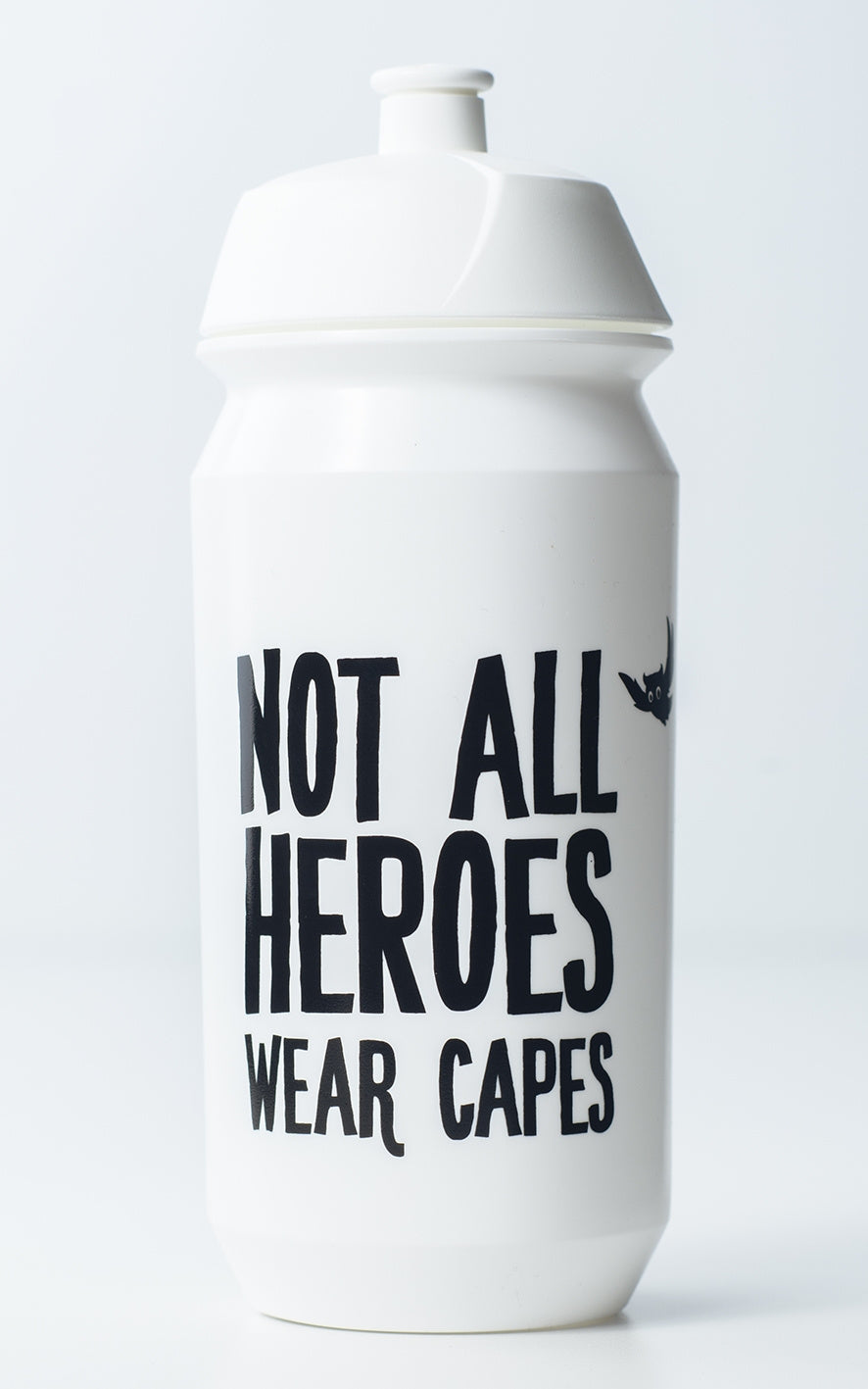 Valokuva kirjasta Bonnierförlagen Lära Vattenflaska - Not all heroes wear capes, kuuluu tuoteryhmään Ruots harrasteet taide.