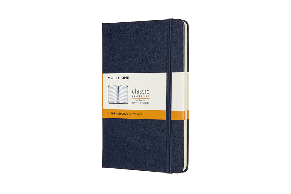 Valokuva kirjasta  Moleskine Medium Ruled Hardcover Notebook, kuuluu tuoteryhmään Muut ulkomaiset kirjat.