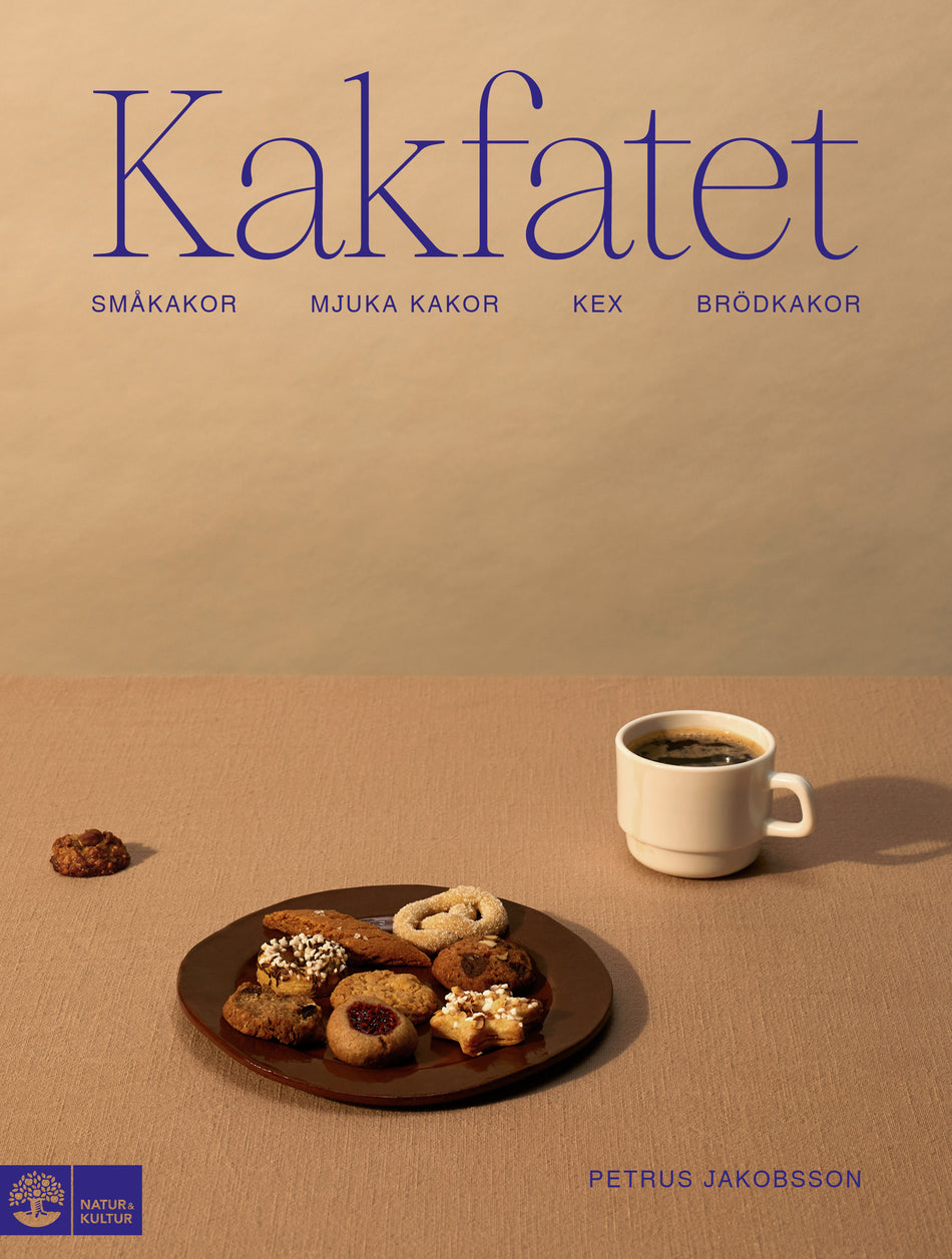 Valokuva kirjasta Petrus Jakobsson Kakfatet : småkakor, mjuka kakor, kex &amp; brödkakor, kuuluu tuoteryhmään Ruots harrasteet taide.