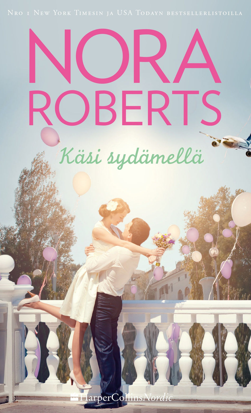 Valokuva kirjasta Nora Roberts Käsi sydämellä, kuuluu tuoteryhmään Muut kaunokirjat.