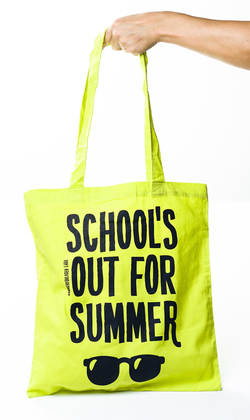Valokuva kirjasta Lära, Bonnierförlagen Tygkasse: School´s out for summer (limegrön), kuuluu tuoteryhmään Ruots harrasteet taide.