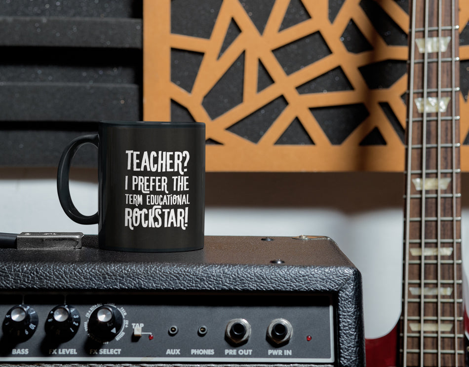 Valokuva kirjasta  Kaffemugg - Teacher? I prefer the term Educational Rockstar! (VIT INSIDA), kuuluu tuoteryhmään Ruots harrasteet taide.
