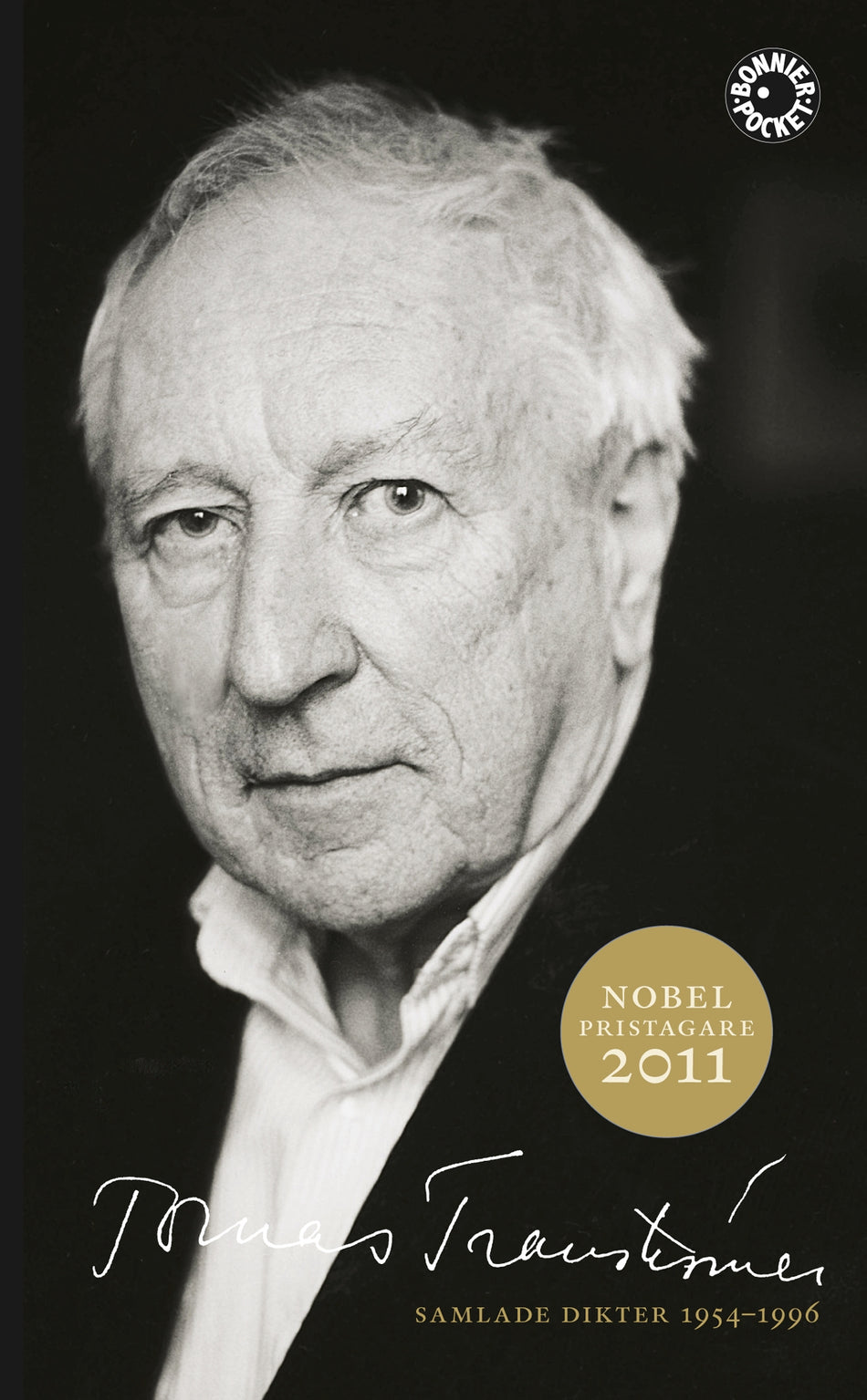 Valokuva kirjasta Tomas Tranströmer Samlade dikter 1954-1996, kuuluu tuoteryhmään Ruots muu tieto.