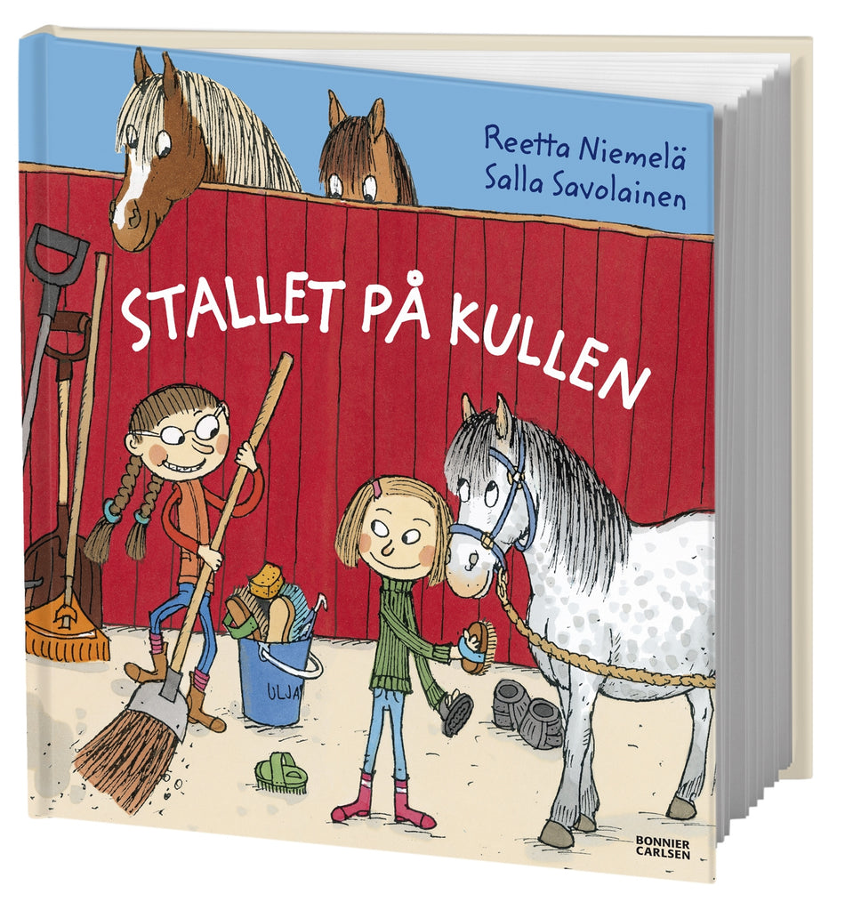 Valokuva kirjasta Reetta Niemelä Stallet på kullen, kuuluu tuoteryhmään Ruots lapset nuoret ja sarjakuvat.
