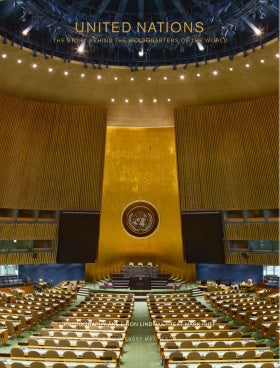 Valokuva kirjasta Åke E:son Lindman / Mark Isitt United Nations : the story behind the headquarters of the world, kuuluu tuoteryhmään Ruots harrasteet taide.