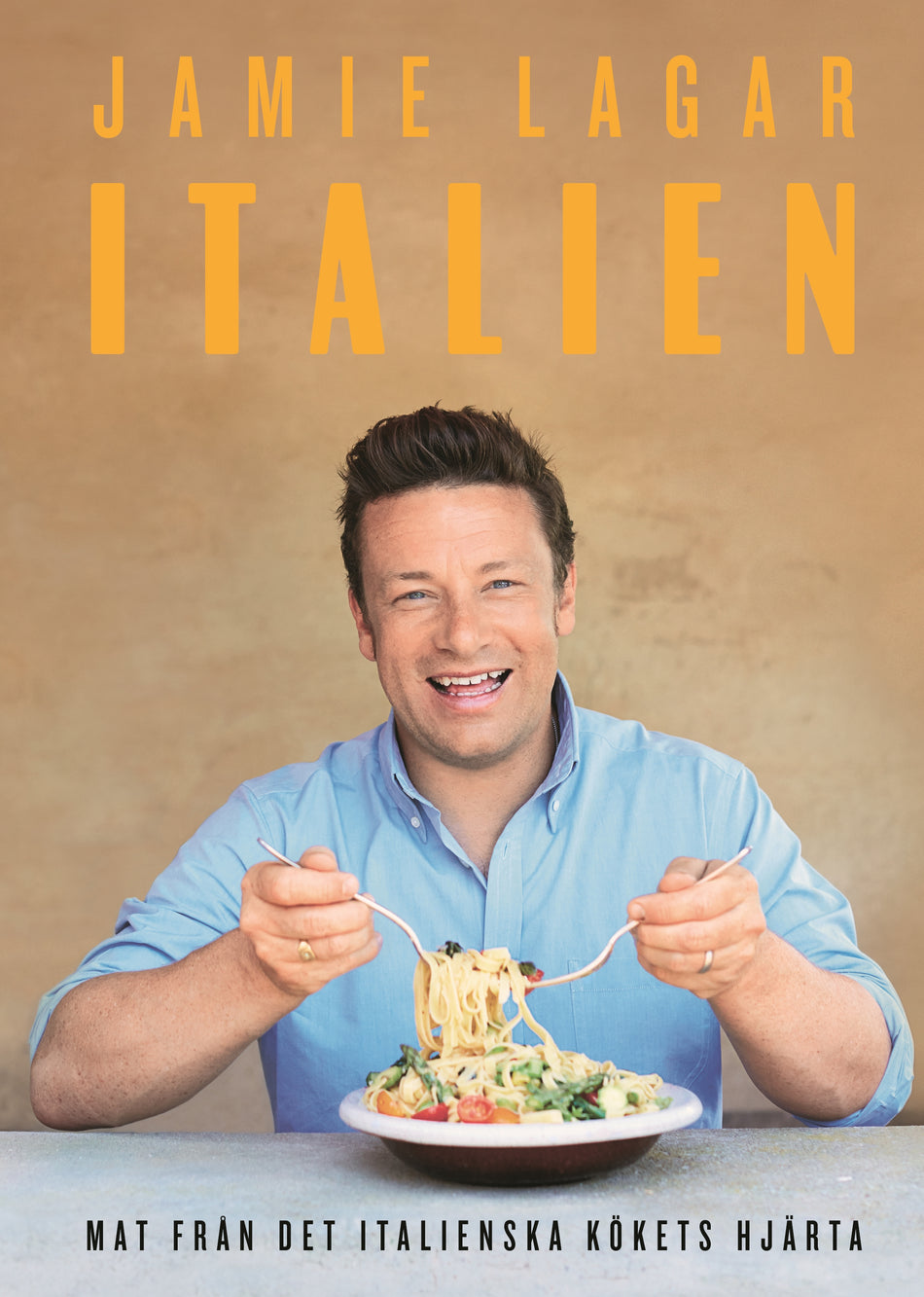 Valokuva kirjasta Jamie Oliver Jamie lagar Italien : en hyllning till den goda italienska maten, kuuluu tuoteryhmään Ruots harrasteet taide.